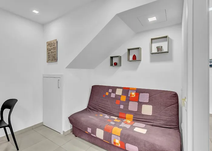 アパート Casarossa Available From March 12th マスパロマス